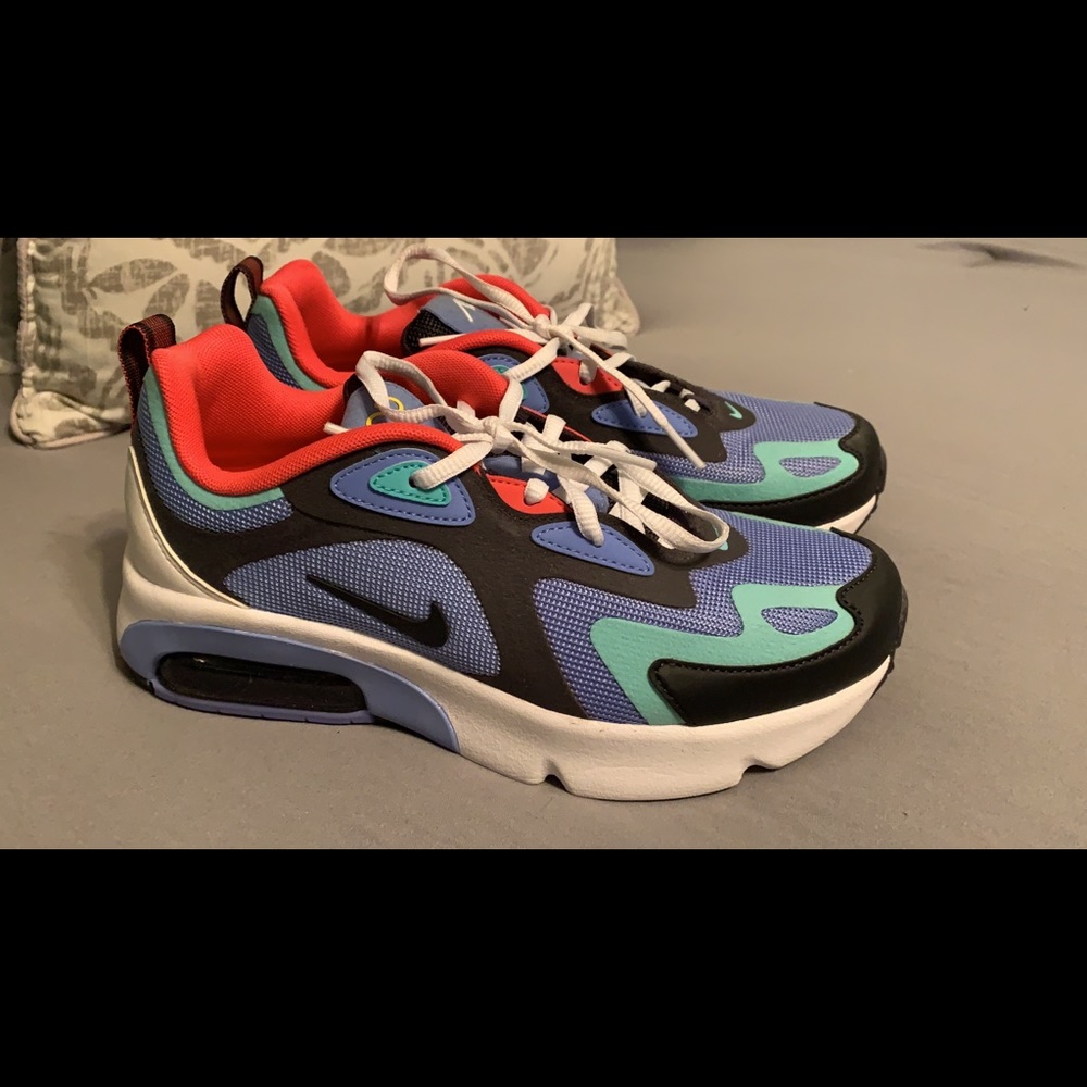 Brand new Nike tennis shoes sz 5Y